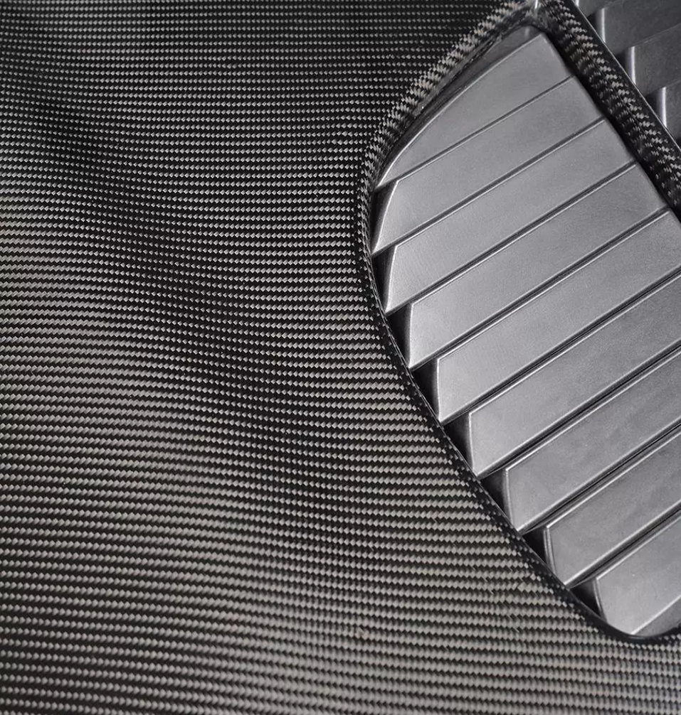 1999-2005 E46 Carbon Fiber GTR Style Hood